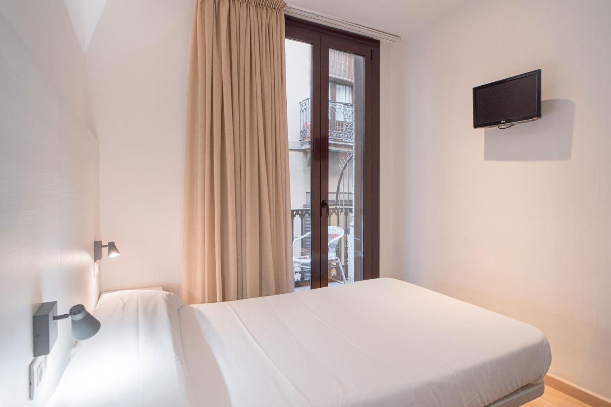Hostal Fina Barcelona Exterior foto